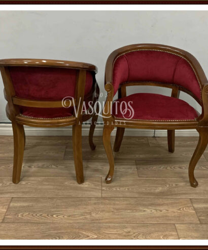 Par de sillones aritos Los vasquitos antiguedades..