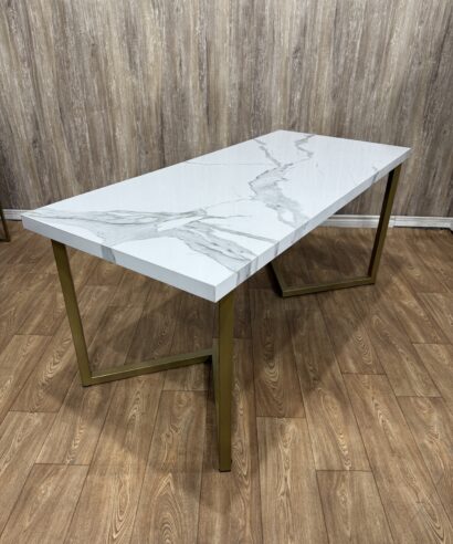 Mesa comedor Base V